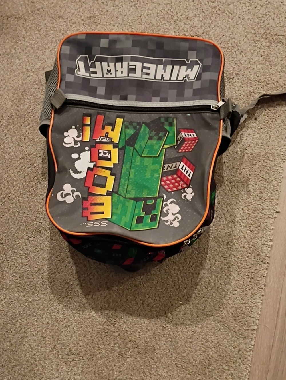 Minecraft Kids Backpack – Gray and Green